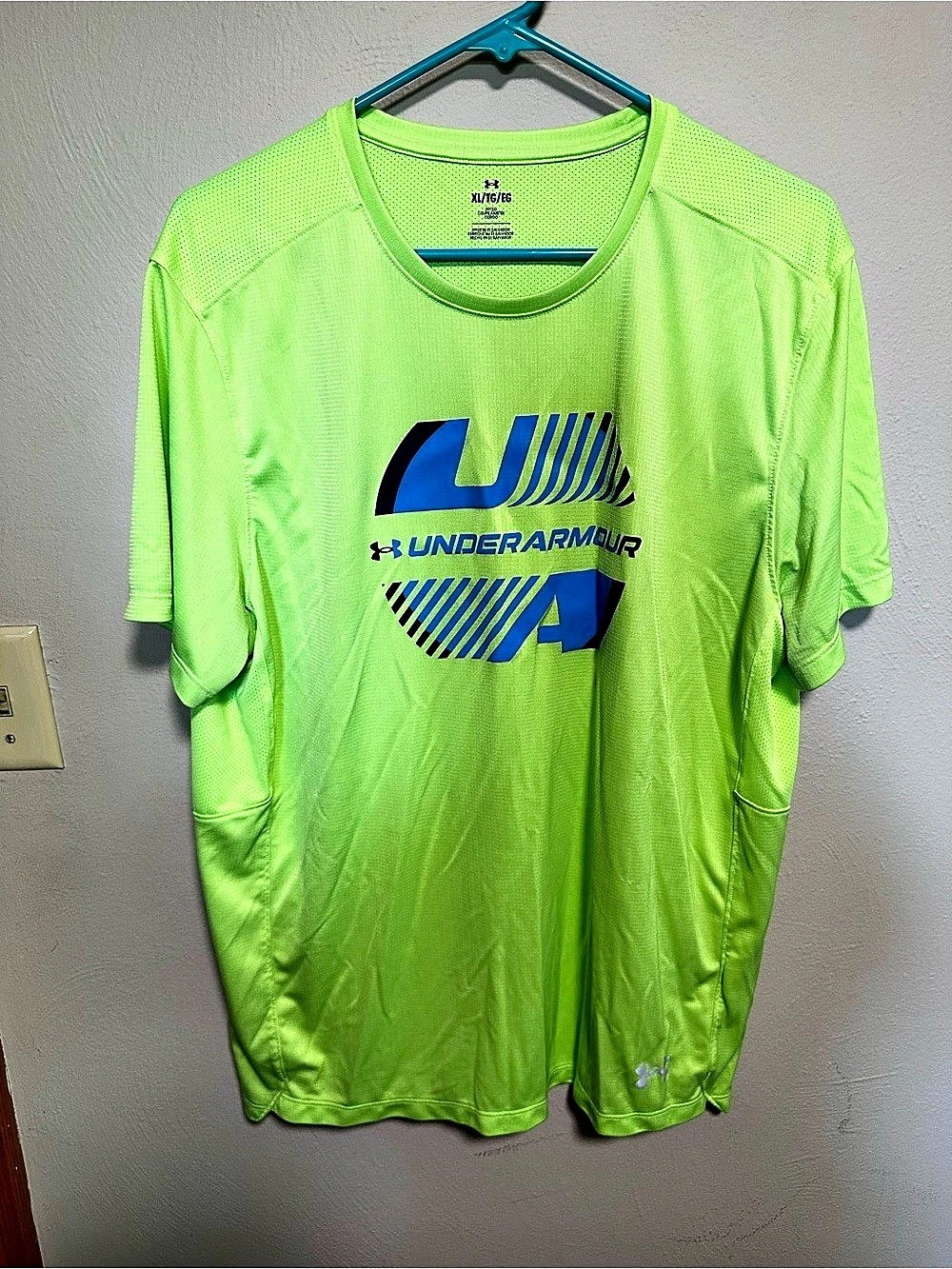 Under Armour Men's Athletic Tee Size XL Green